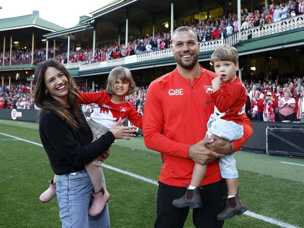 Buddy Franklin Book Signing, Know Wife Jesinta Franklin, Kids Tullulah ...