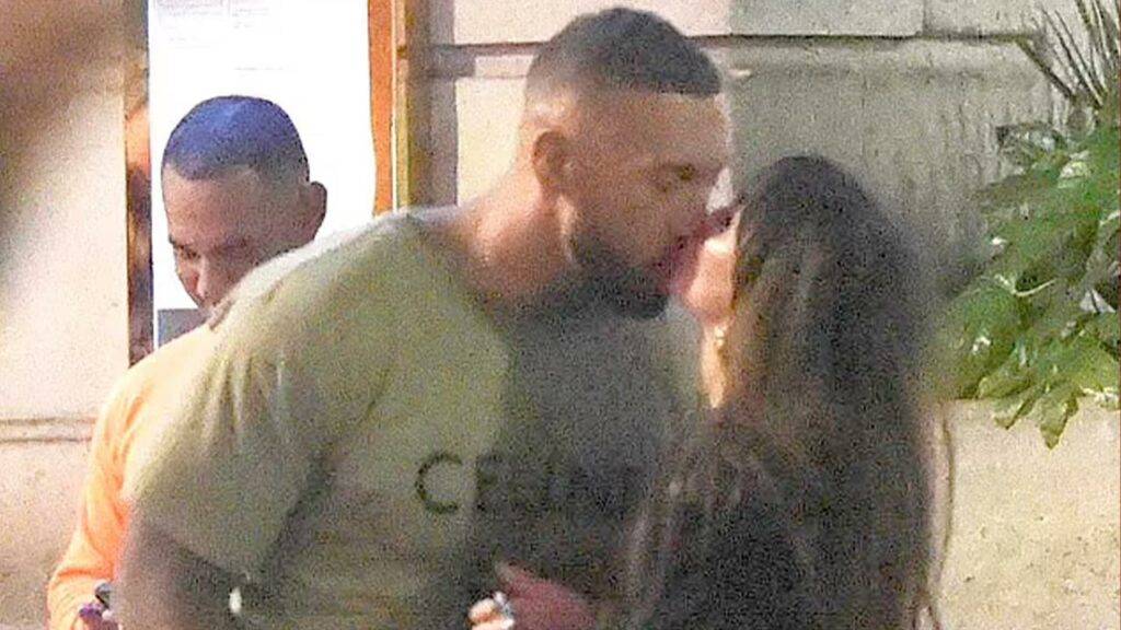 Jennifer Metcalfe Kissing Chris Eagles