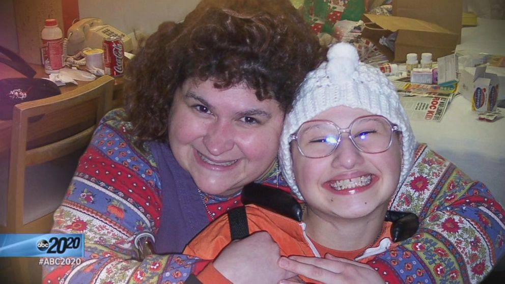 Exploring The Life Of Gypsy Rose Blanchard A Look At Her Mom's Pictures