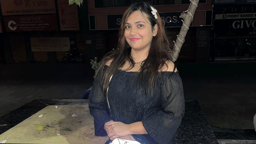 Who Is Riya Rajput? Riya Rajput Instagram Hot Photos, Riya Rajput Hub ...