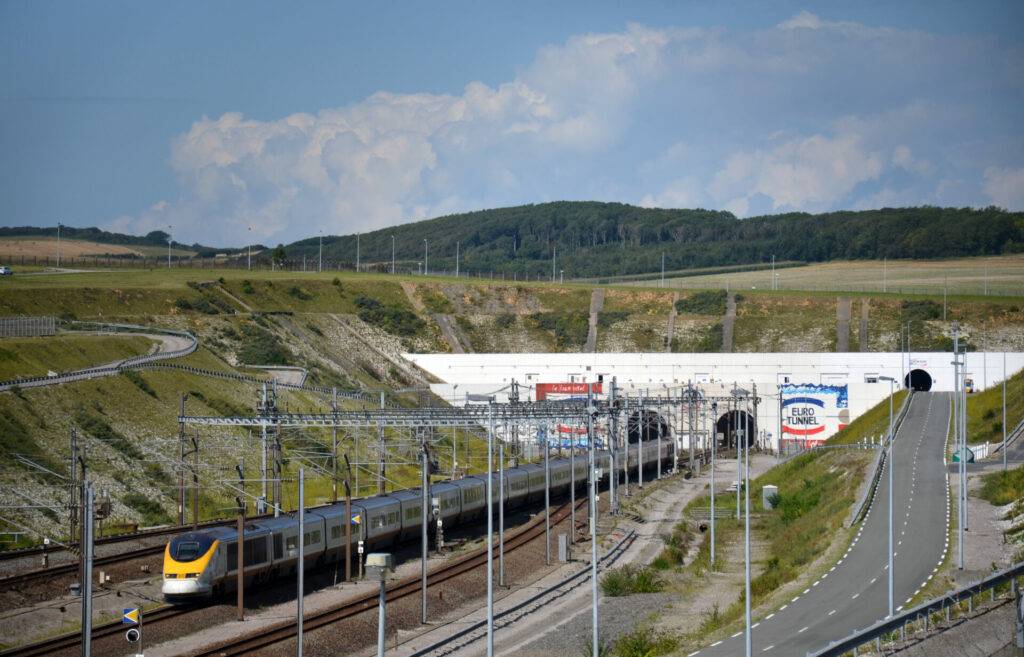 Why Channel Tunnel Closed