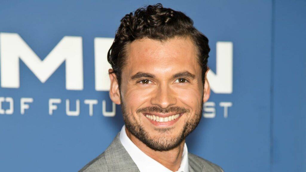 Adan Canto Die