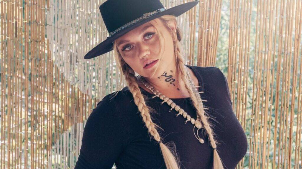 Elle King