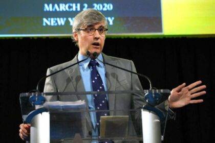 Mo Rocca Podcast