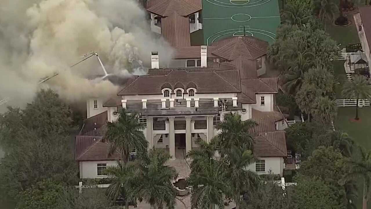 Tyreek Hill House On Fire, Fire at Tyreek Hill House Miami In Southwest