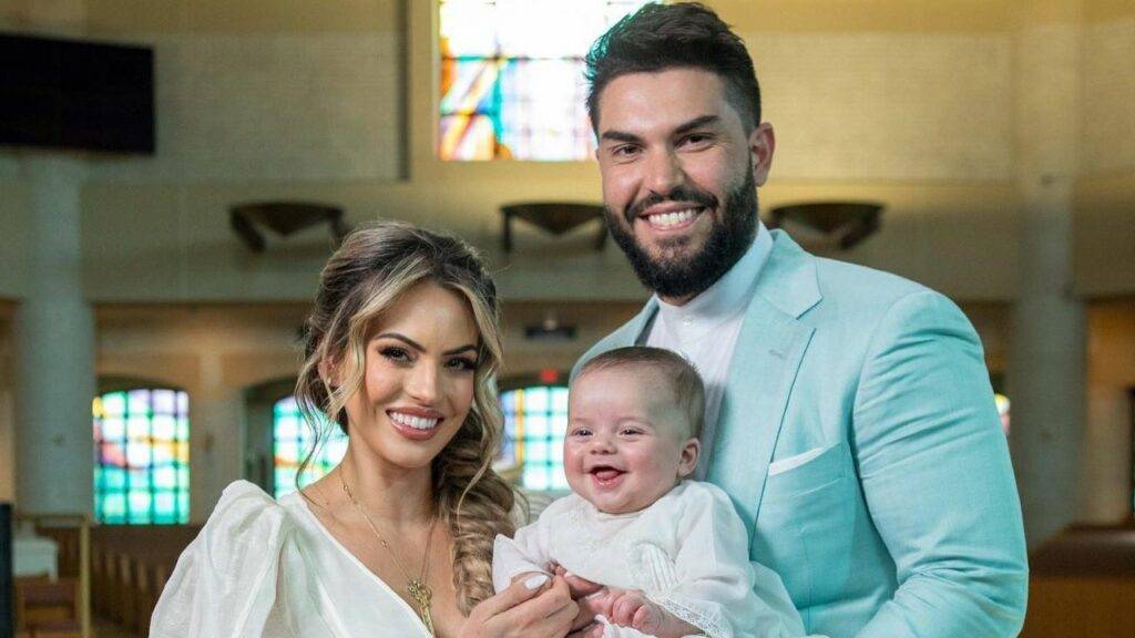 Eric Hosmer's Wife Kacie McDonnell and baby
