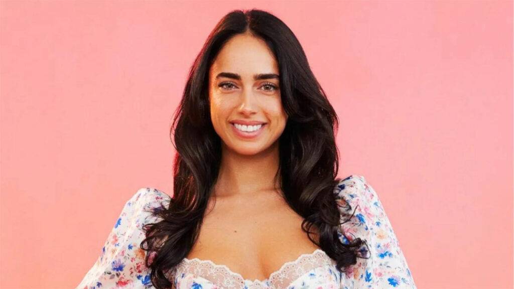 How Old Is Maria On The Bachelor