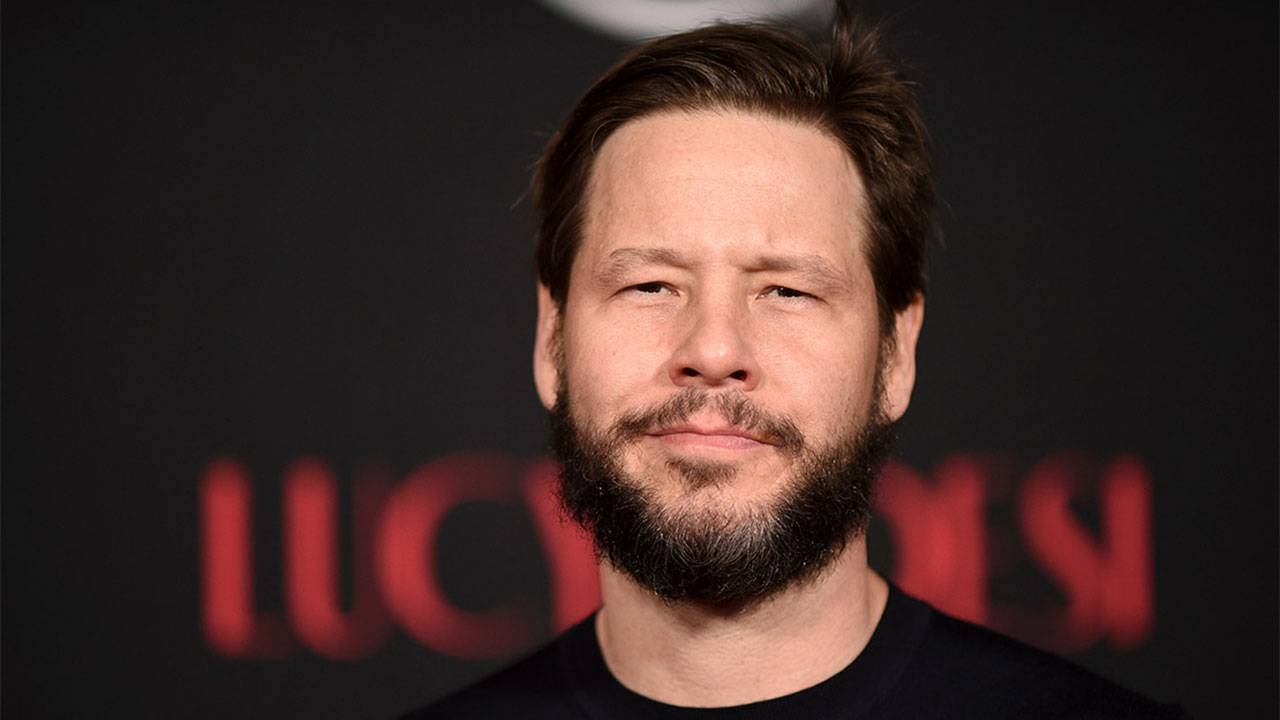 Ike Barinholtz 1