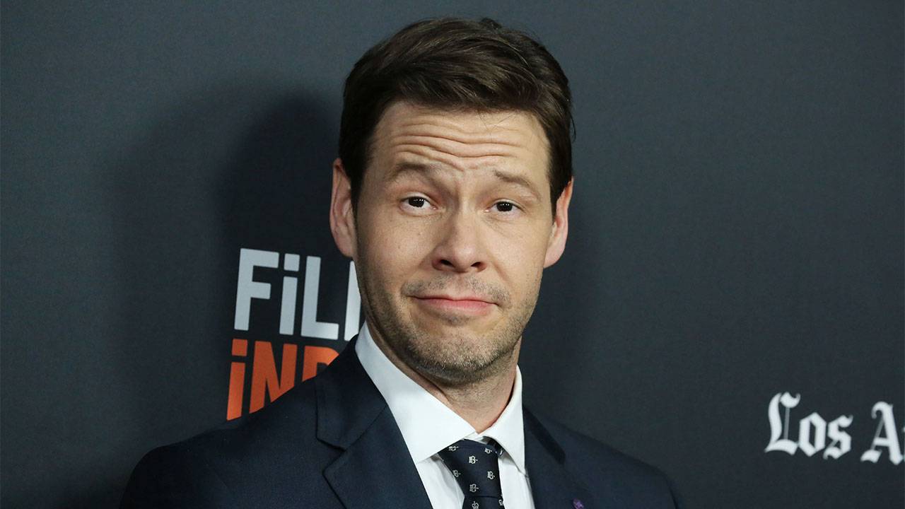 Ike Barinholtz 2